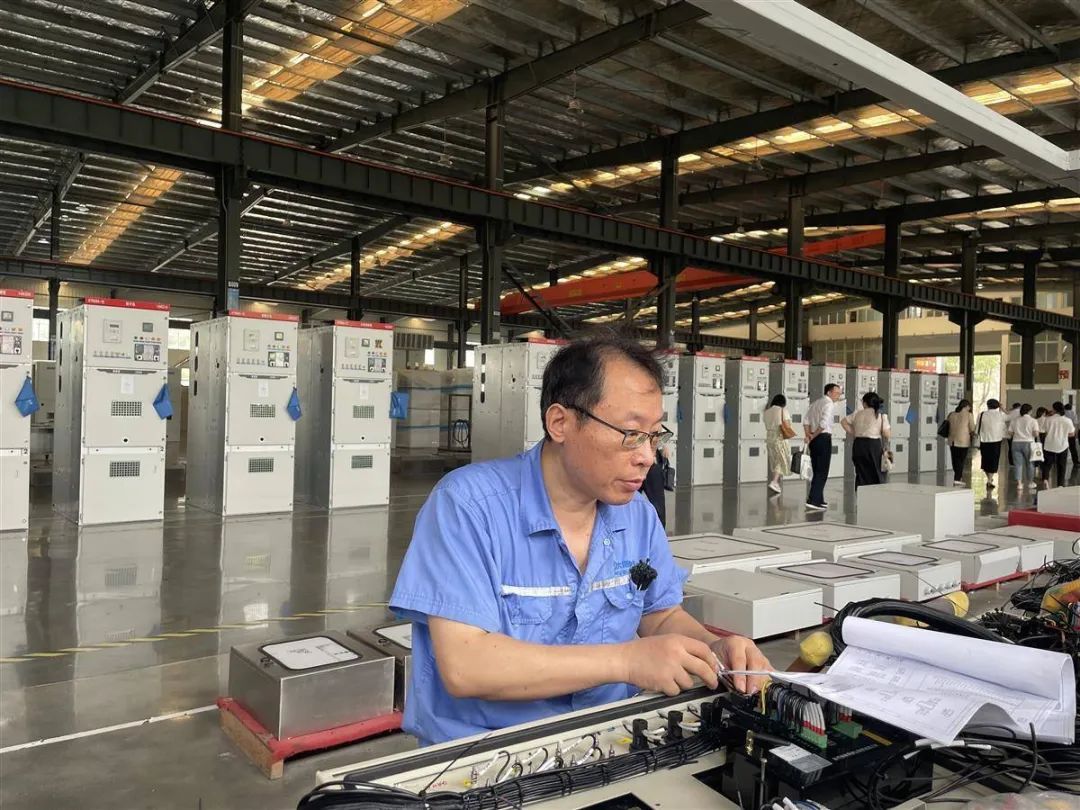 Reported by Hubei Daily: Disabled employees account for over 30% of the total, and Dayu Electric Company has made their wallets full and their hearts warm